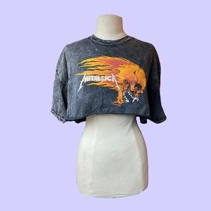 URBAN OUTFITTERS CROP TOP